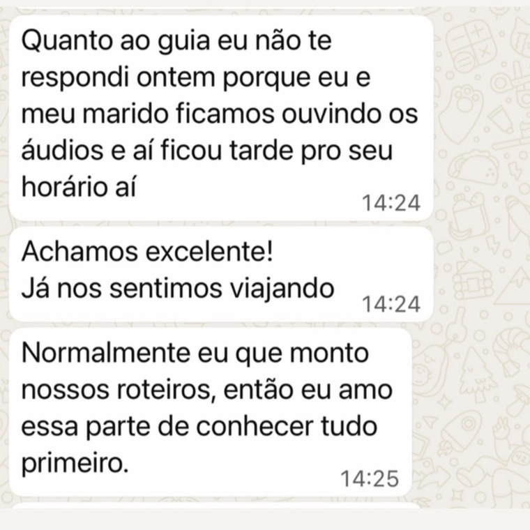 Mensagem de uma cliente contando que ela e o marido ficaram ouvindo os áudios