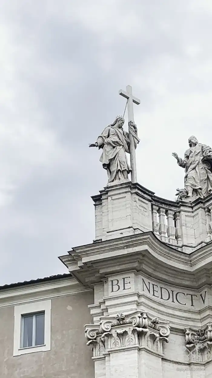 As seis estátuas do alto